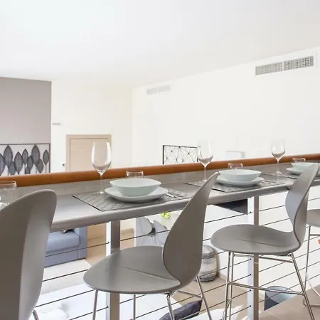 Erïk Langer Pedrocchi Apartment *